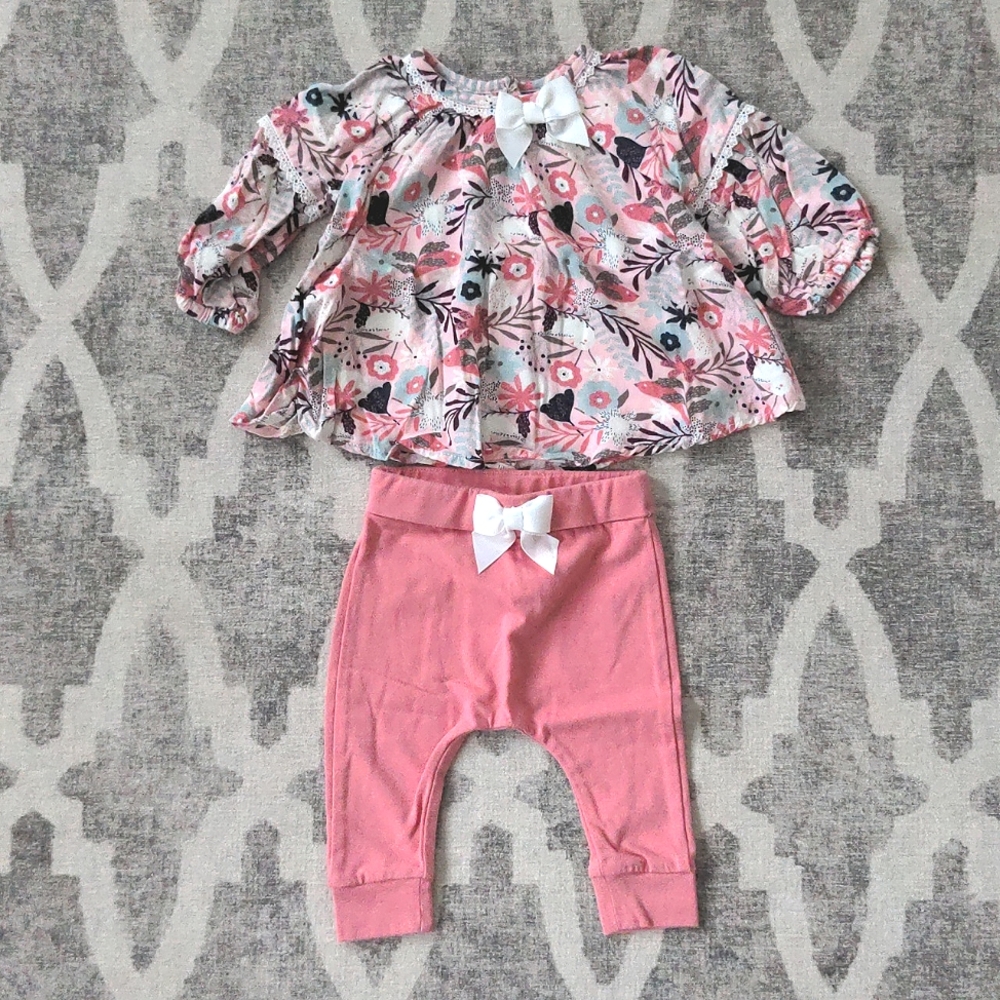 Tommy Bahama Baby Girl Floral Blouse & Pants Set in Size 3-6 Months
